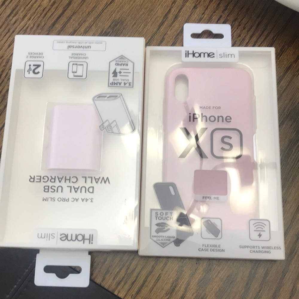 iPhone XS including dual usb wall chargers
